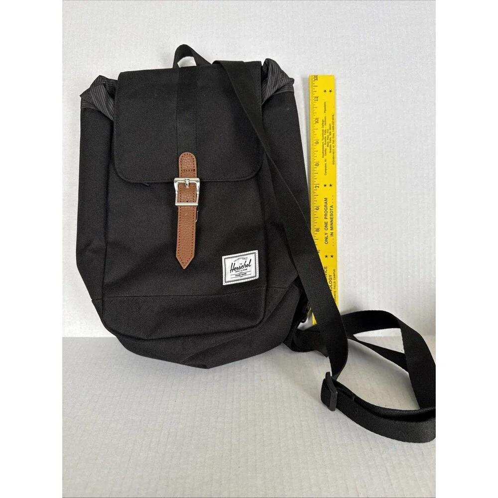 Herschel Supply Co Backpack Retreat Sling Bag 5L Black Nylon Strap Leather Trim